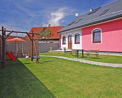 Hotel Privat Teo à Liptovský Mikuláš Extérieur photo